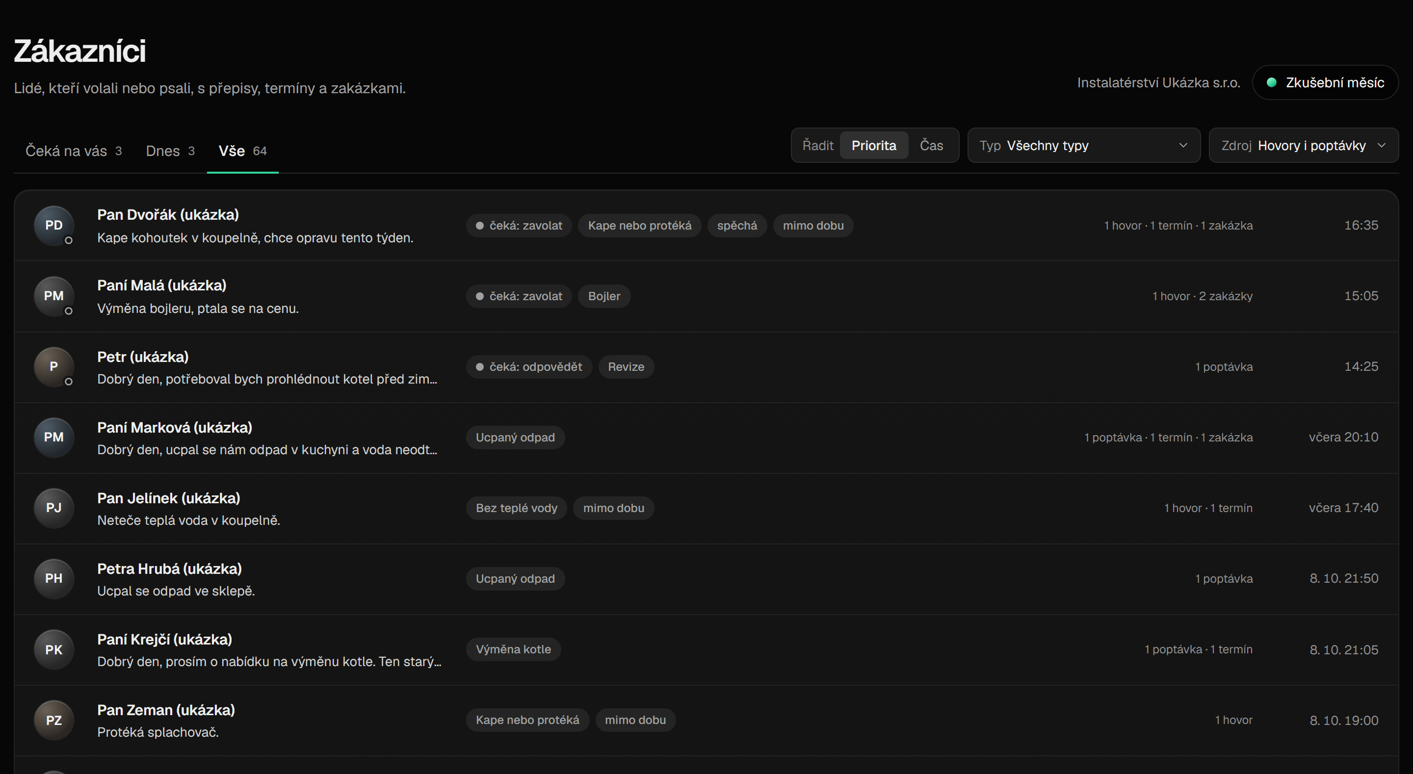 Screenshot of the app, list of customers: who called or wrote, what they need, priority and what is waiting for you.